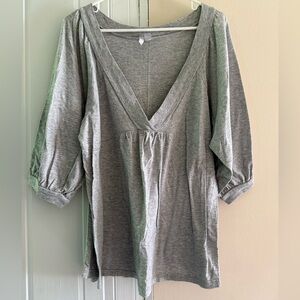 Old Navy Gray Deep V-Neck‎ Women's Maternity Top XL
